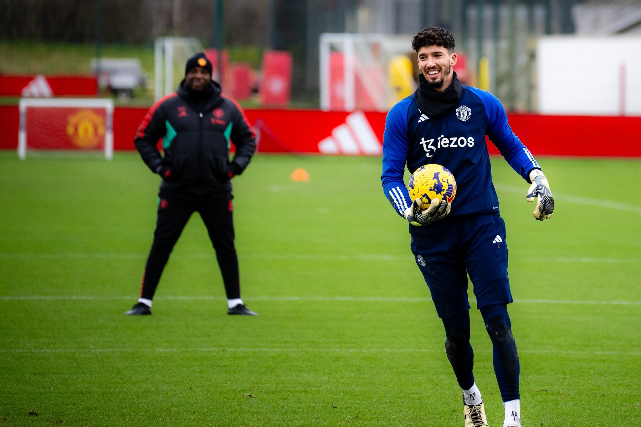 Cầu thủ bị lãng quên xuất hiện trong buổi tập của Man Utd - Bóng Đá