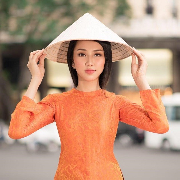 Nguyễn Thúc Thuỳ Tiên - Bóng Đá