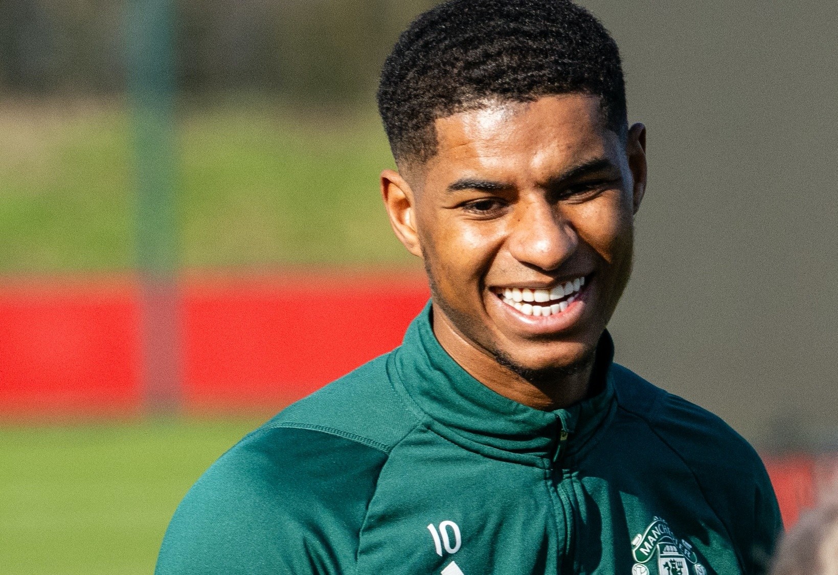 Buổi tập của Man Utd tràn ngập tiếng cười với trò chơi lạ - Bóng Đá