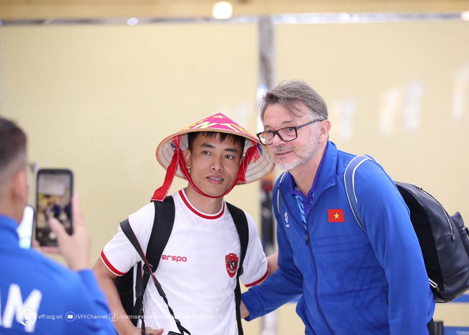HLV Troussier chỉ ra điều cần làm của Việt Nam trước Indonesia - Bóng Đá