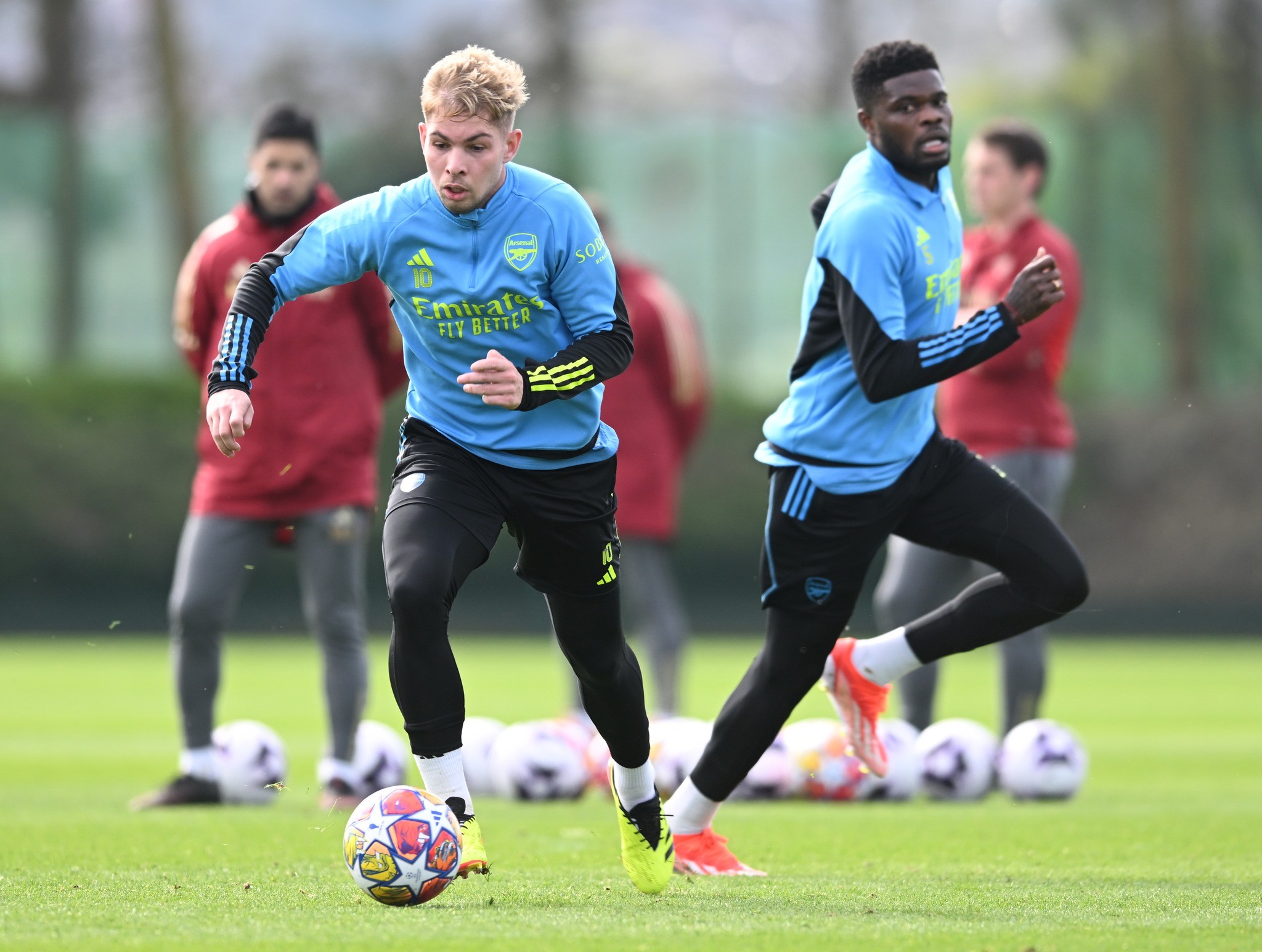 White xuất hiện, Arsenal xua quân ra tập luyện - Bóng Đá