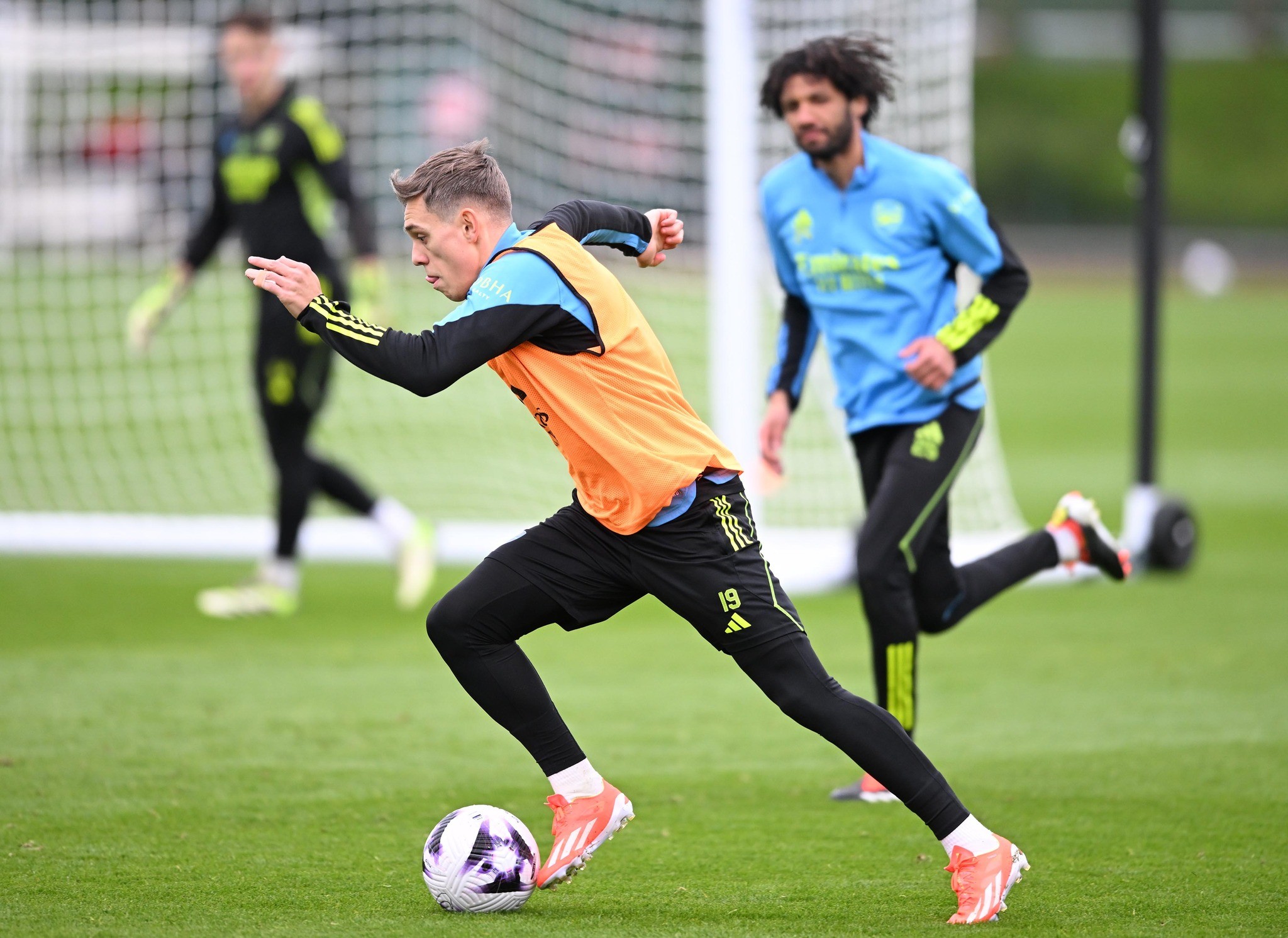 Arsenal tập luyện, cú hích quá lớn xuất hiện - Bóng Đá