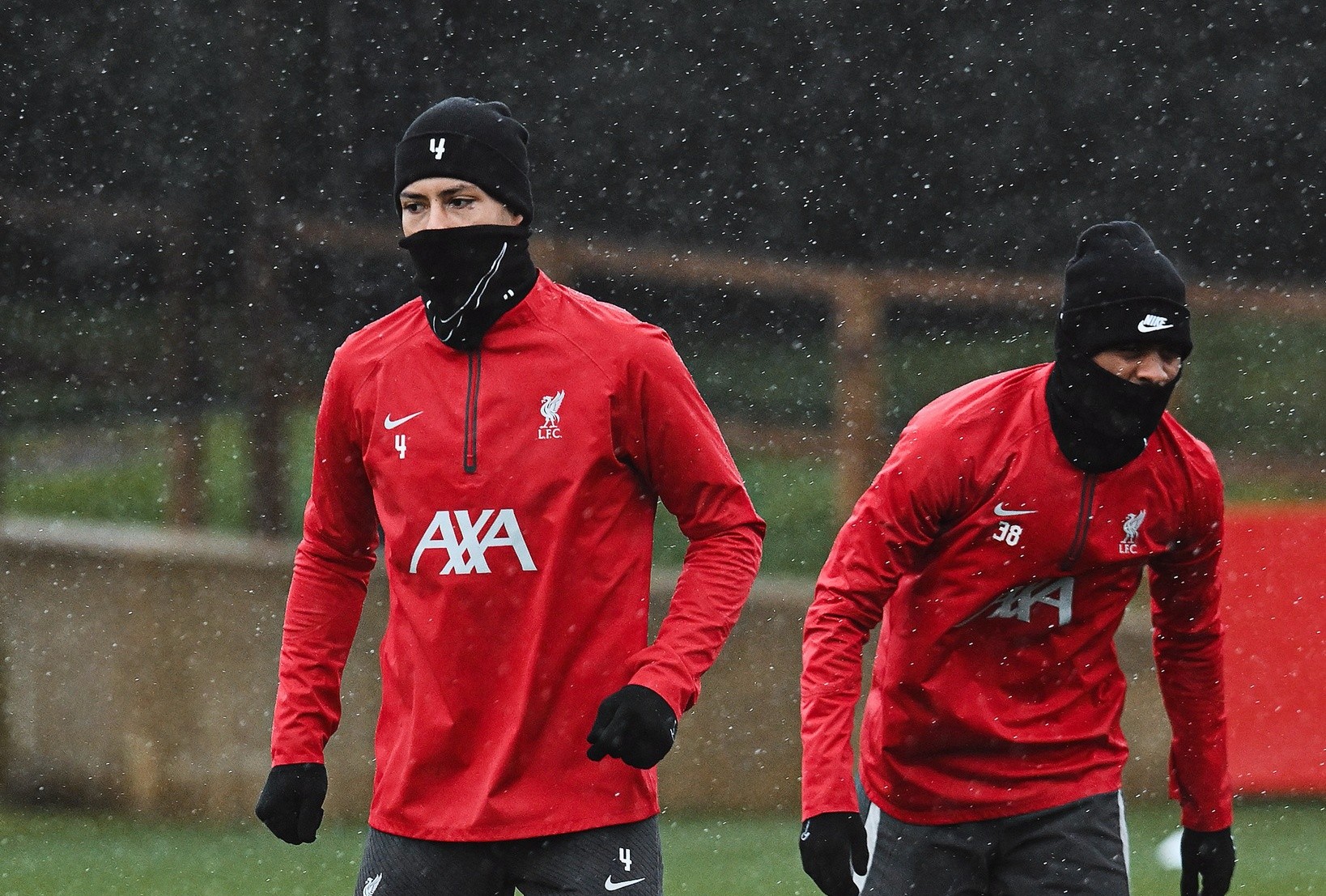 Thái độ dàn sao Liverpool sau trận hòa Man Utd - Bóng Đá