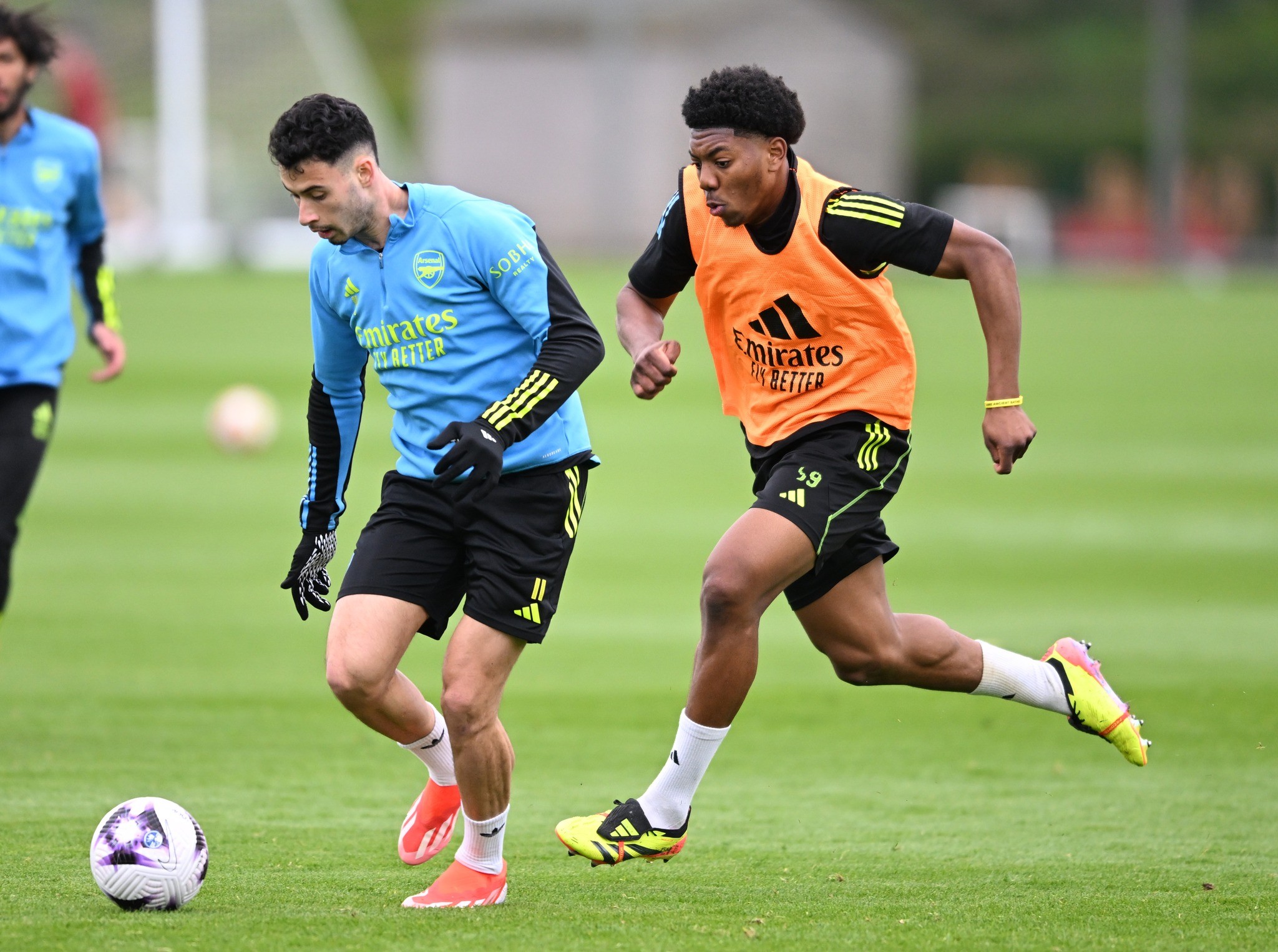 Arsenal tập luyện, cú hích quá lớn xuất hiện - Bóng Đá