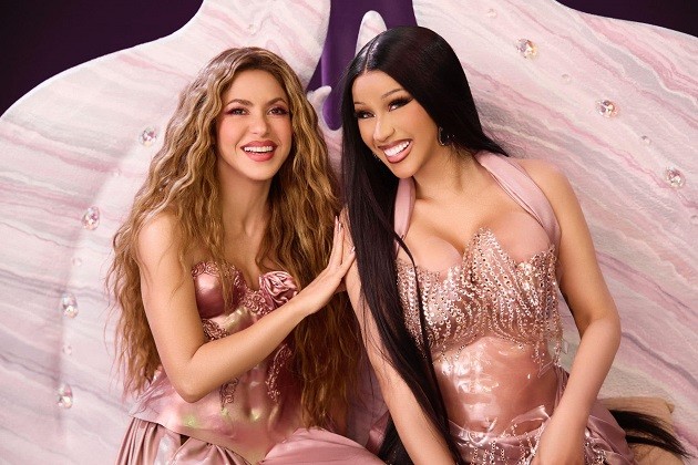 Shakira - Bóng Đá