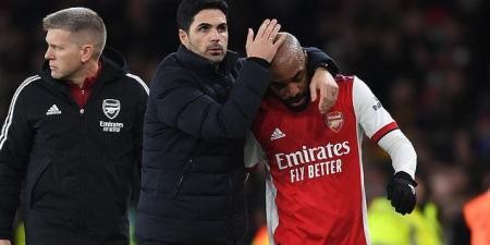Pierre-Emerick Aubameyang seen for first time since Arsenal axing  - Bóng Đá