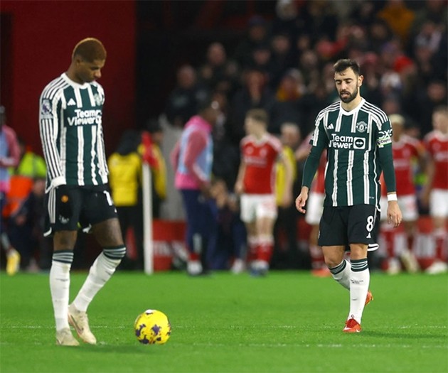 1 star, 3 flops from Manchester United’s woeful 1-2 loss to Forest - Bóng Đá