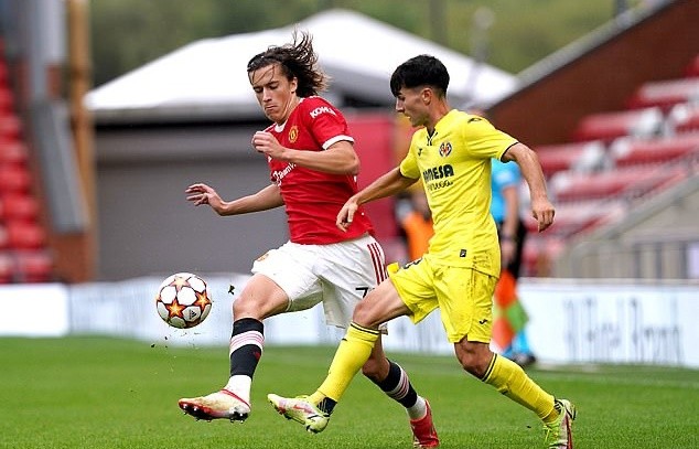 8 cầu thủ tài năng xuất hiện trên sân tập Quỷ đỏ là ai? - Bóng Đá