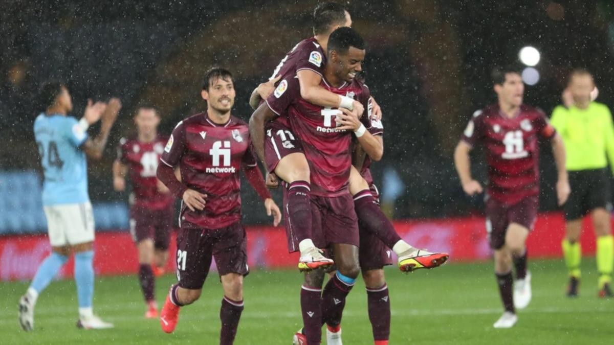 Vượt Real & Barca, đội bóng của David Silva gây choáng ở La Liga - Bóng Đá
