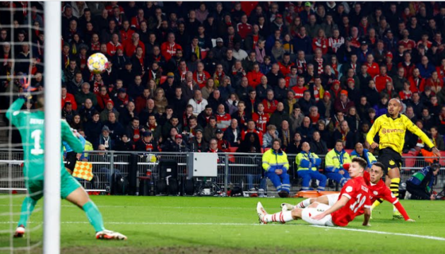 ảnh review PSV vs Dortmund - Bóng Đá