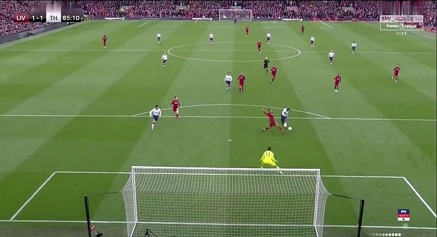 How Virgil van Dijk has transformed Jurgen Klopp's side as he prepares to join the 100 club at Anfield - Bóng Đá