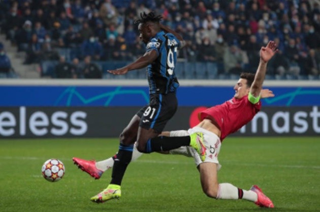 Cú đúp siêu phàm, Ronaldo đưa Man Utd thoát hiểm thần kỳ - Bóng Đá