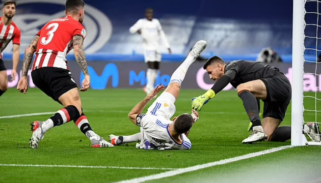 Jamie Carragher makes Premier League title prediction after Man City and Liverpool both win - Bóng Đá