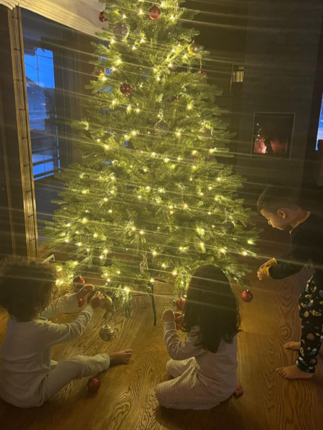 ‘Happiest mum in the world’ – Georgina takes Cristiano Ronaldo’s kids to £1,500-a-night Lapland cabin to see Santa - Bóng Đá