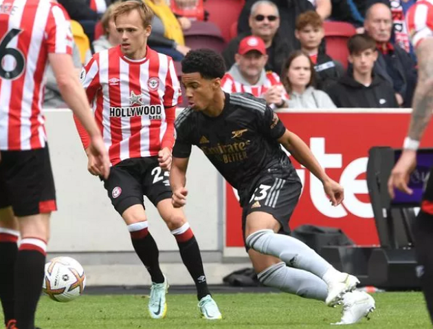 Martin Keown can’t understand what 22-year-old Arsenal player did vs Bayern tonight - Bóng Đá