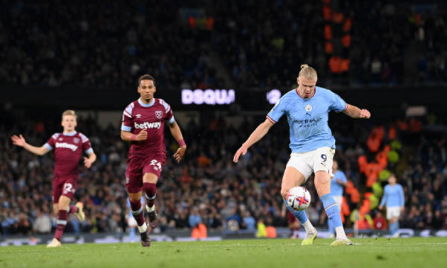 Sự khác biệt Erling Haaland - Bóng Đá