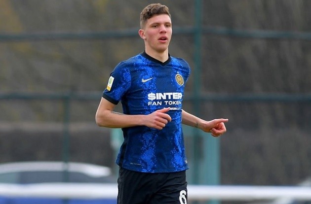 Cristiano Ronaldo’s entourage ‘splashing out £250k a month - Bóng Đá