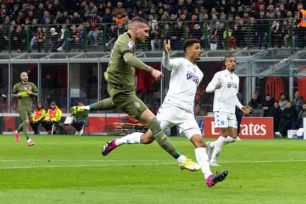 Wan-Bissaka lỡ cơ hội - Bóng Đá