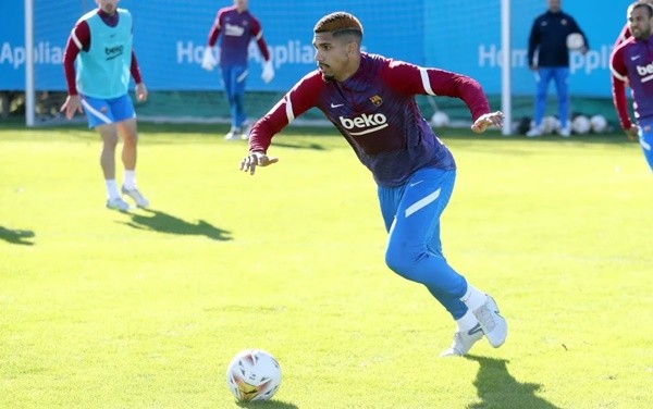 'He's a monster on FIFA': Arsenal fans react to Denis Zakaria links - Bóng Đá