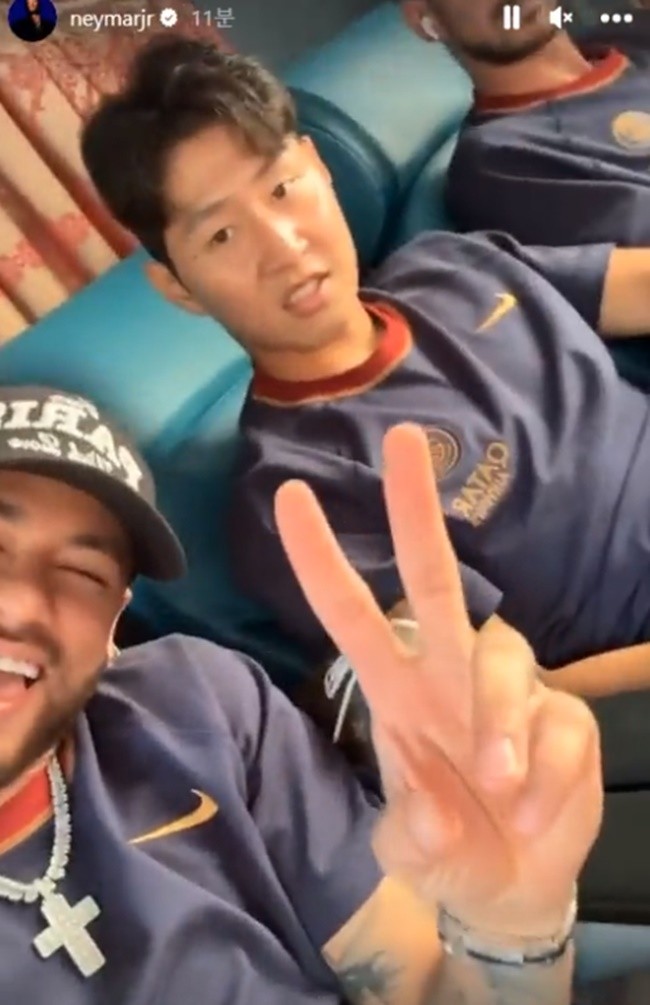 Kennedy Alexa - Bóng Đá