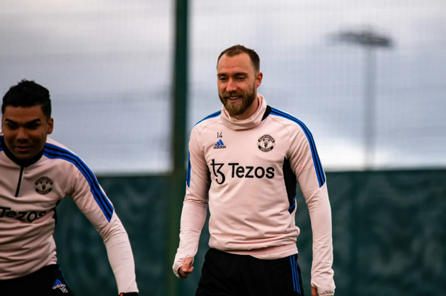 Casemiro reacts as Christian Eriksen returns to Manchester United training - Bóng Đá