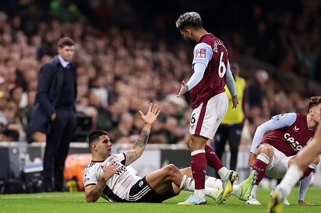 10 times VAR mistakes were admitted by PGMOL this season following '£30million blunder' - Bóng Đá