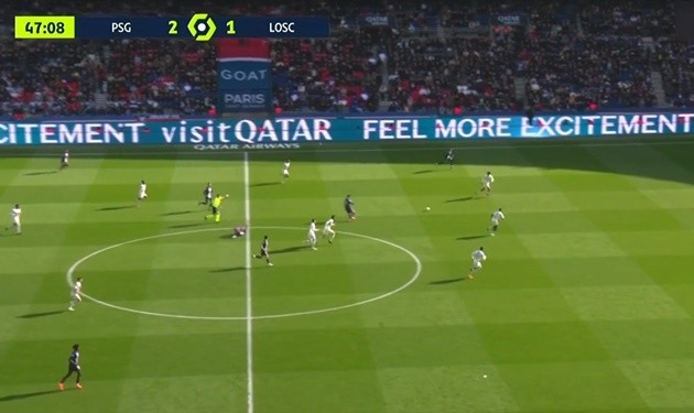 Clichy lập siêu phẩm - Bóng Đá