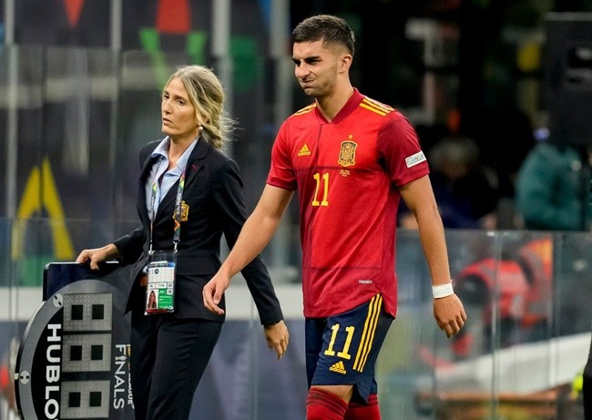 Những nhân vật quan trọng đằng sau cuộc khủng hoảng của Barcelona - Bóng Đá