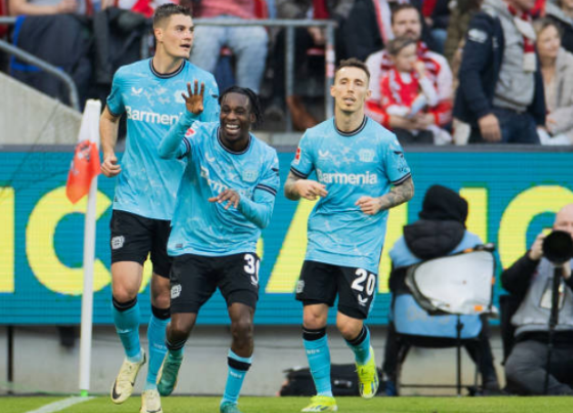 ảnh review trận Leverkusen - Bóng Đá