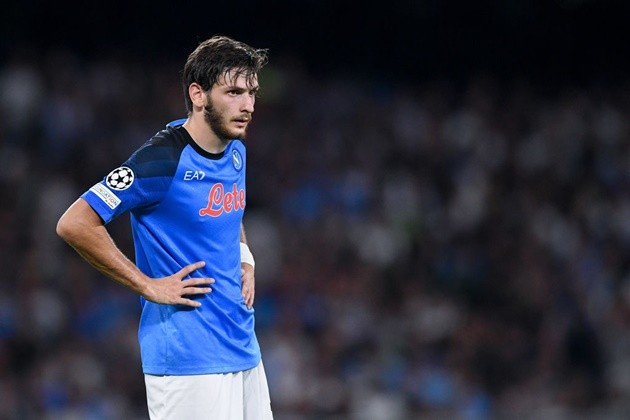 Mùa giải cày ải điên rồ của Man Utd - Bóng Đá