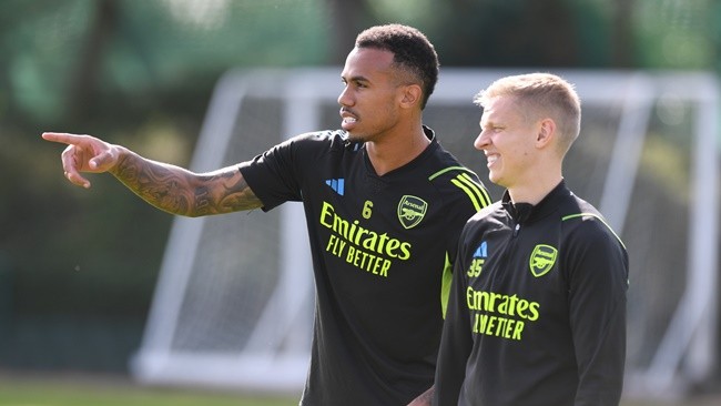 Sheffield United's teammates Vinicius Souza and Jack Robinson fought  - Bóng Đá