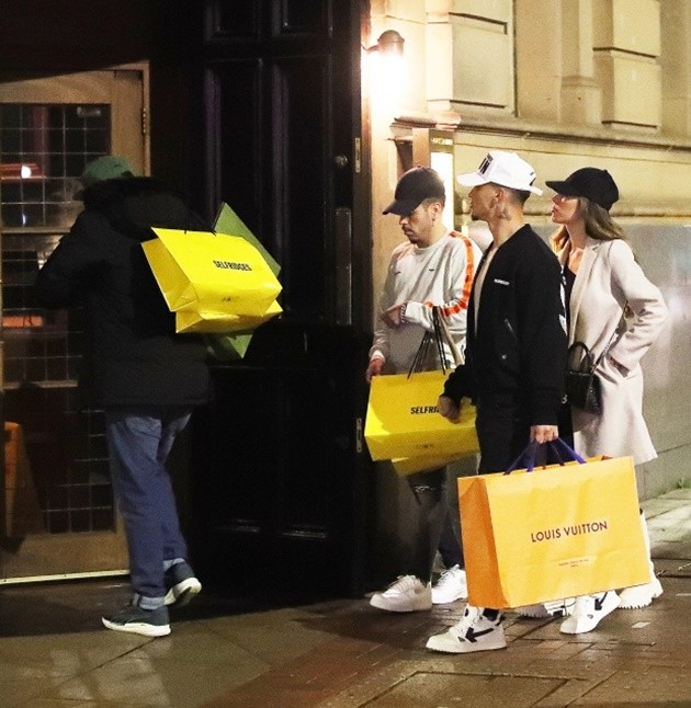 Hành động của Messi khiến liên tưởng đến Ronaldo - Bóng Đá