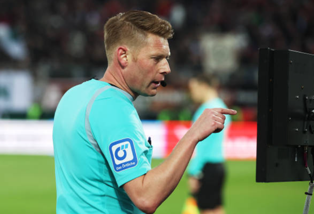 Bayern đánh chiếm ngôi đầu, sau trận cầu mưa bàn thắng - Bóng Đá