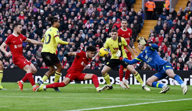 Hạ sát Burnley, Liverpool nhanh chóng lấy lại ngôi đầu bảng  - Bóng Đá