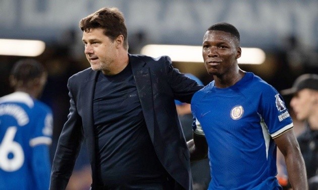 Caicedo gặp khó khăn với cấu trúc đội hình của Chelsea - Bóng Đá