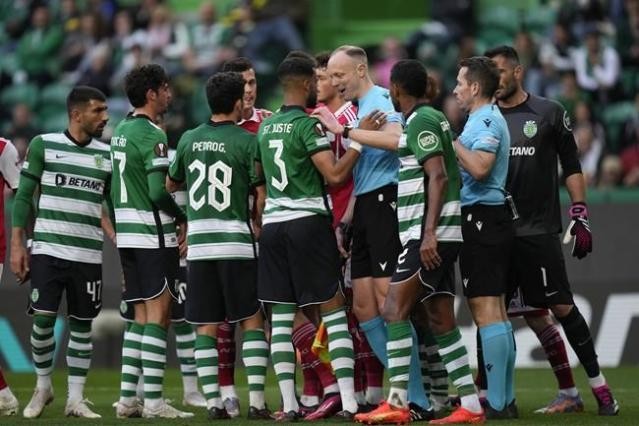  Ruben Amorim thất vọng khi hòa Arsenal - Bóng Đá