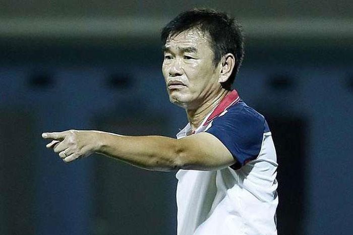 Chia tay Than Quảng Ninh, cựu HLV ĐT Việt Nam cập bến B.Bình Dương - Bóng Đá