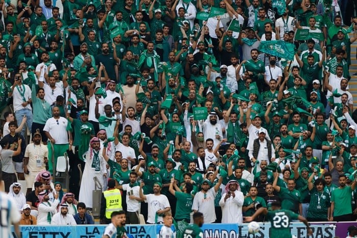 CĐV Saudi Arabia vỡ òa sau trận thắng Argentina - Bóng Đá