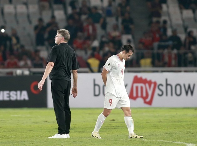 Nhìn HLV Troussier, thấy bầu Đức đã đúng - Bóng Đá