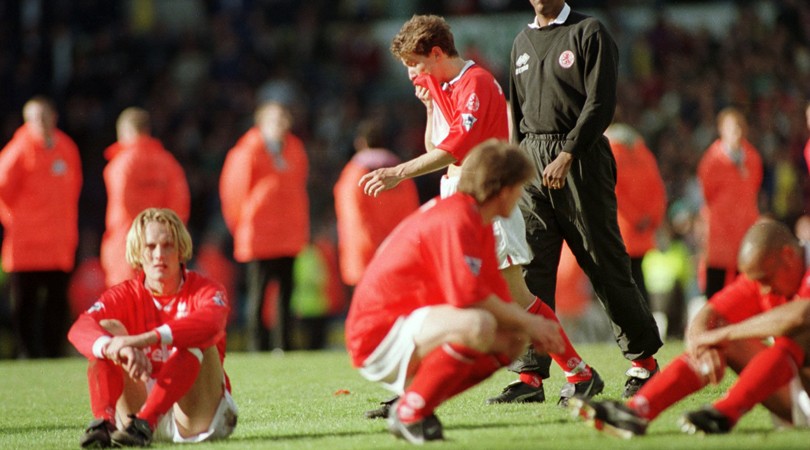 Quên Everton đi, xuất hiện CLB bị trừ điểm cay đắng nhất lịch sử Premier League - Bóng Đá