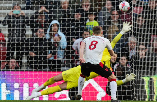 Hòa như thua trước Southampton, ghế Conte chỉ còn 