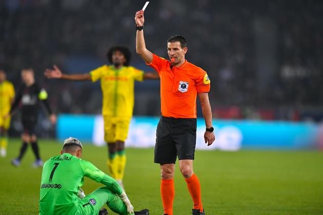 Messi ghi bàn thắng đầu tiên ở Ligue 1 - Bóng Đá