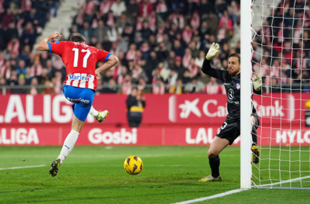 Rượt đuổi điên rồi, Girona phả hơi nóng vào Real  - Bóng Đá