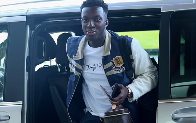 Levi Colwill and Eddie Nketiah join Bukayo Saka and Co at St George's Park - Bóng Đá