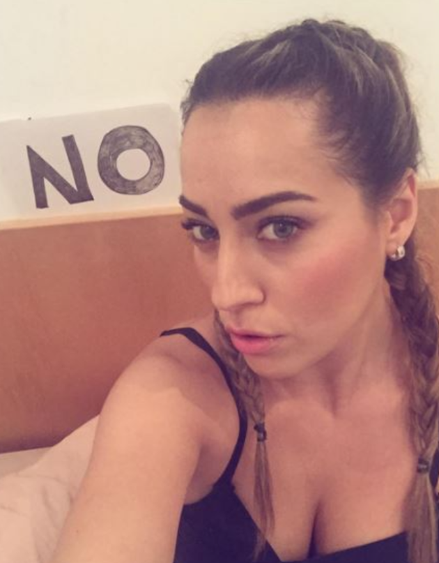 Napoli’s sexiest fan celebrates Champions League draw - Bóng Đá