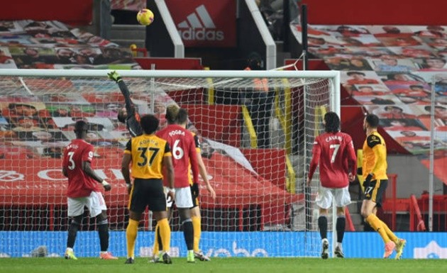 Va chạm với Quái thú Wolves, De Gea nhận cái kết đắng - Bóng Đá