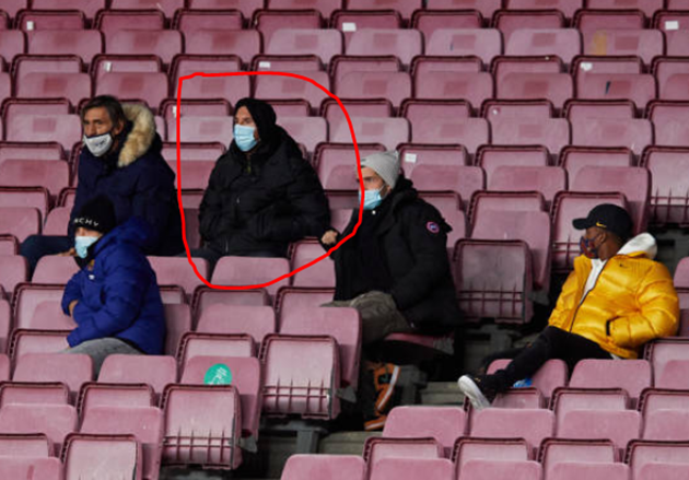 Messi lắc đầu ngao ngán rời Camp Nou - Bóng Đá