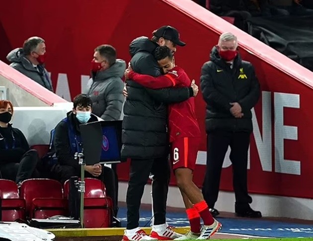 Thiago Alcantara - Bóng Đá