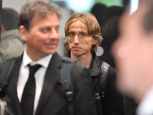 Karim Benzema score stunning goal on Al-Ittihad debut - Bóng Đá