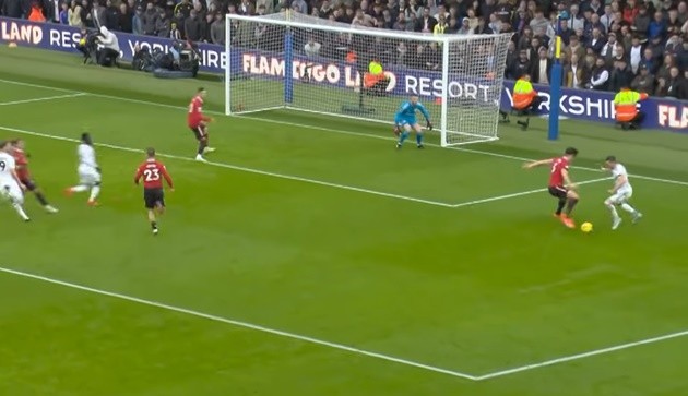 Martin Keown hails 'brilliant' William Saliba - Bóng Đá